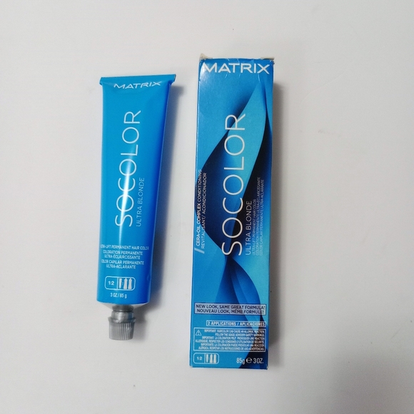 Matrix Socolor (Ultra Blonde) - Picture 2 of 4